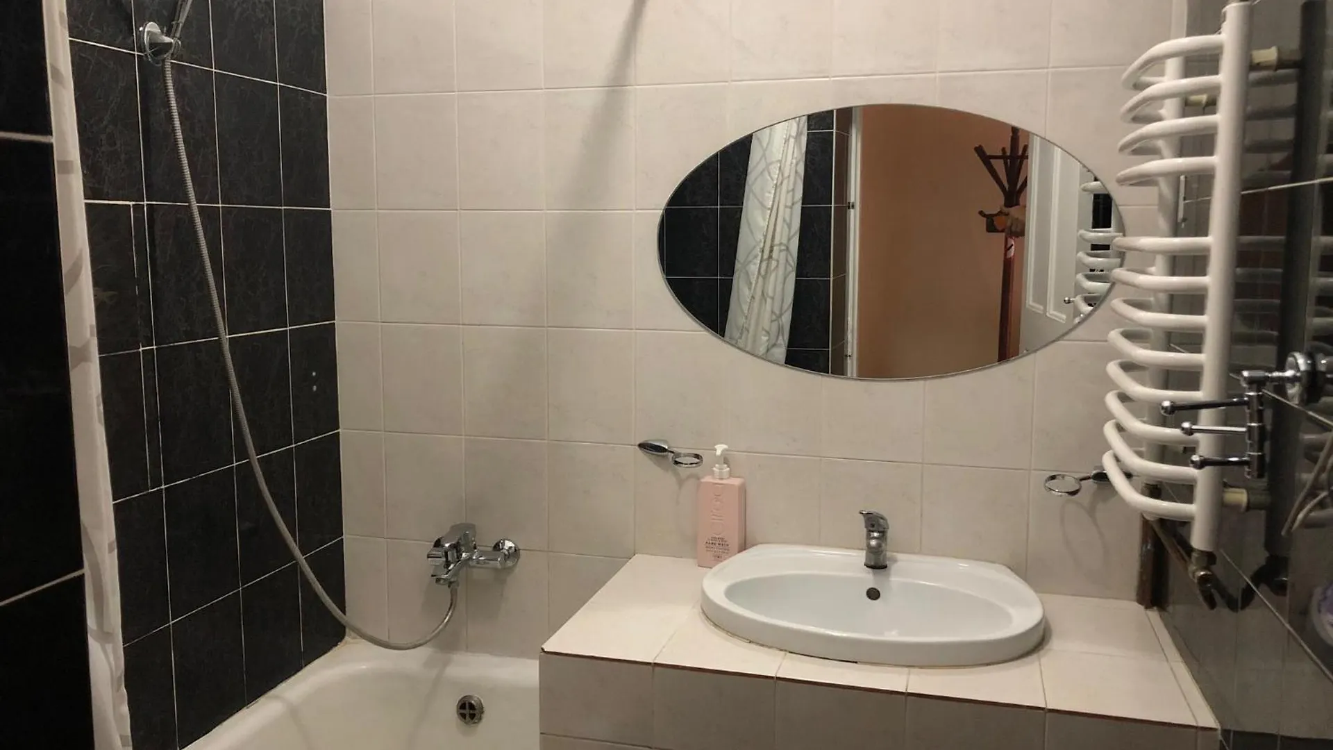 Apartment On Svobody Avenue Lviv