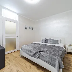 Inshiapartments On Knyazya Romana Львов